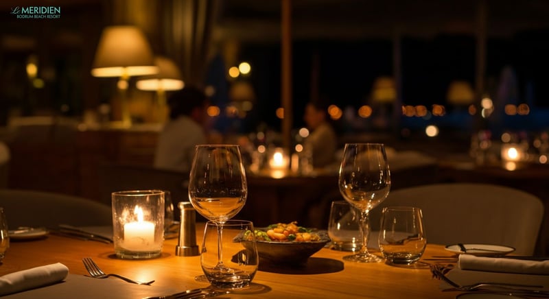 Bodrum'da fine dining restoranı, şık masa düzeni