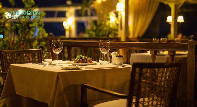 Deniz manzaralı Bodrum lüks restoranları, romantizm ve gurme lezzetler