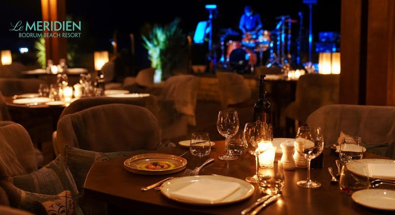 Bodrum'da deniz manzaralı lüks restoran