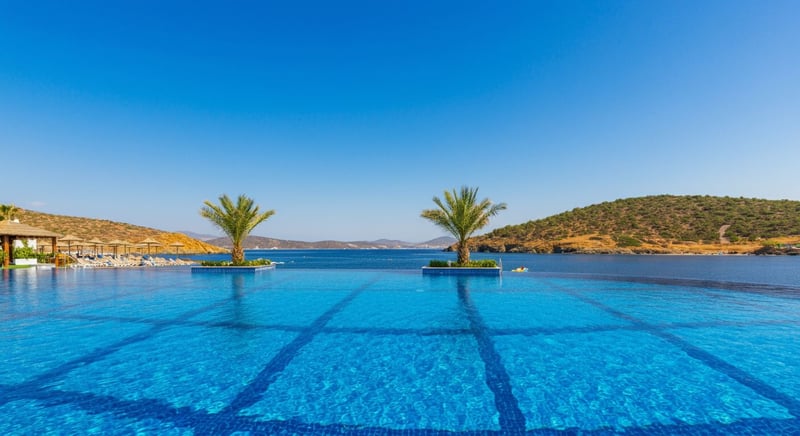 Роскошные номера и люксы в Le Meridien Бодрум