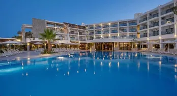 Golden Age Hotel Bodrum Yalıkavak'ta Lüks Tatil Deneyimi