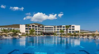 Yasmin Bodrum Resort: Tatilinizi Şımartacak 5 Eşsiz Deneyim
