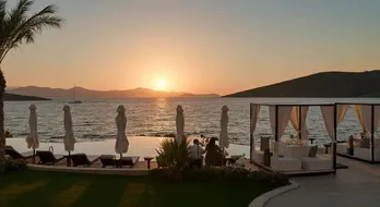 Корпоративы у моря: Эксклюзивные мероприятия в Le Méridien Bodrum
