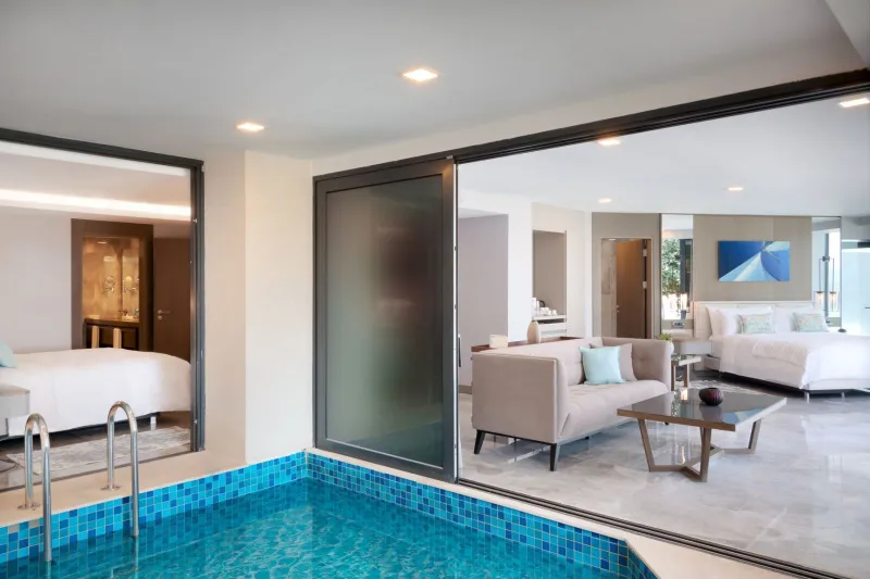 INDOOR GRAND POOL SUITE WITH 2 BEDROOMS